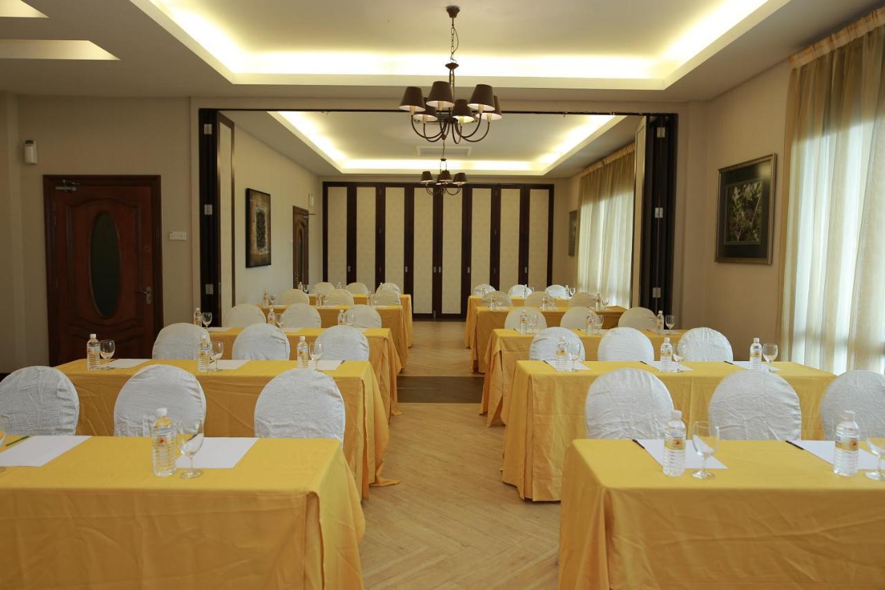 Rpgc Garden Hotel Ipoh Bagian luar foto