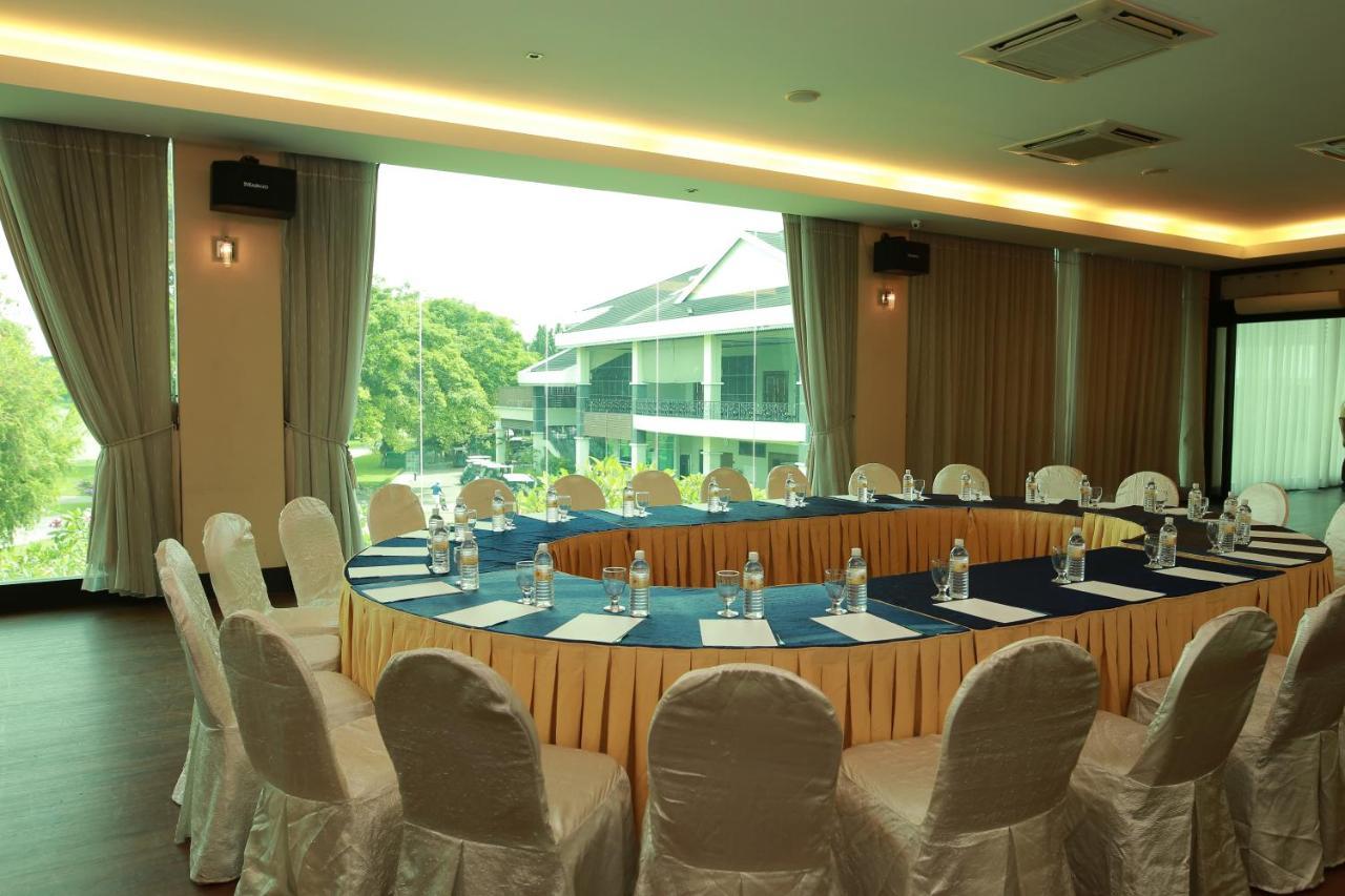 Rpgc Garden Hotel Ipoh Bagian luar foto